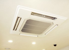 エアコンクリーニング　天井埋込タイプ